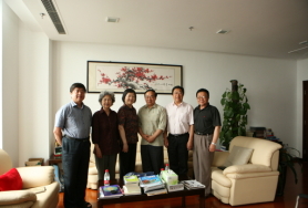 2011年6月16日，時任中國科協(xié)黨組副書記程東紅、書記處書記徐延豪會見鐘琪榮譽團長、高登義副團長